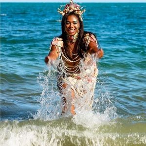 Meet your Posher, Aisha